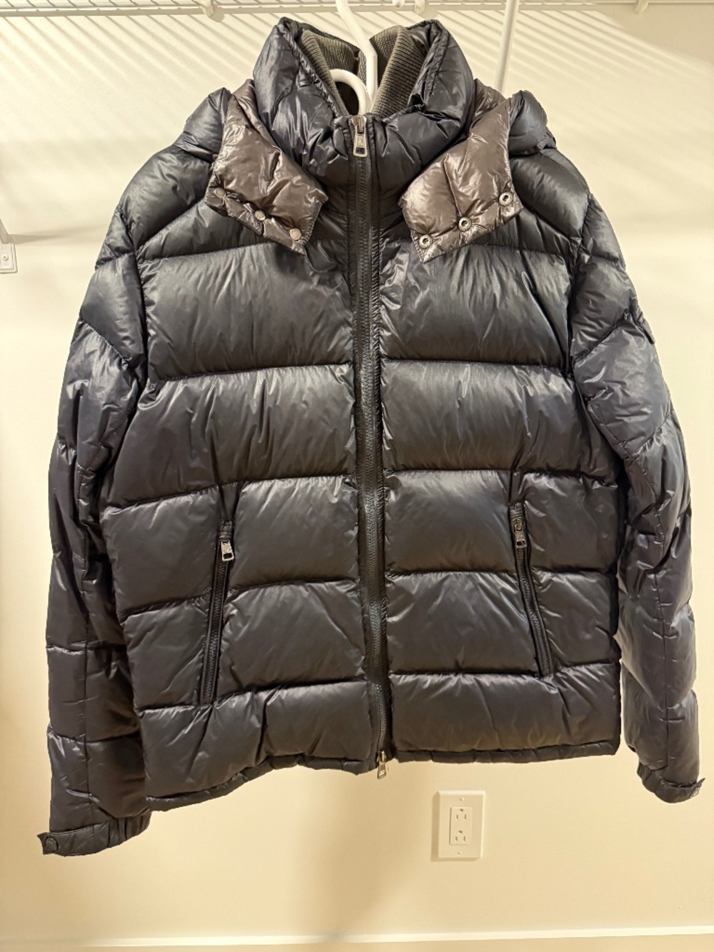 Men’s Moncler winter puffer jacket